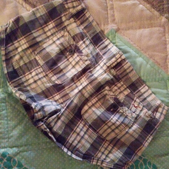 Hollister plaid shorts - Picture 2 of 4